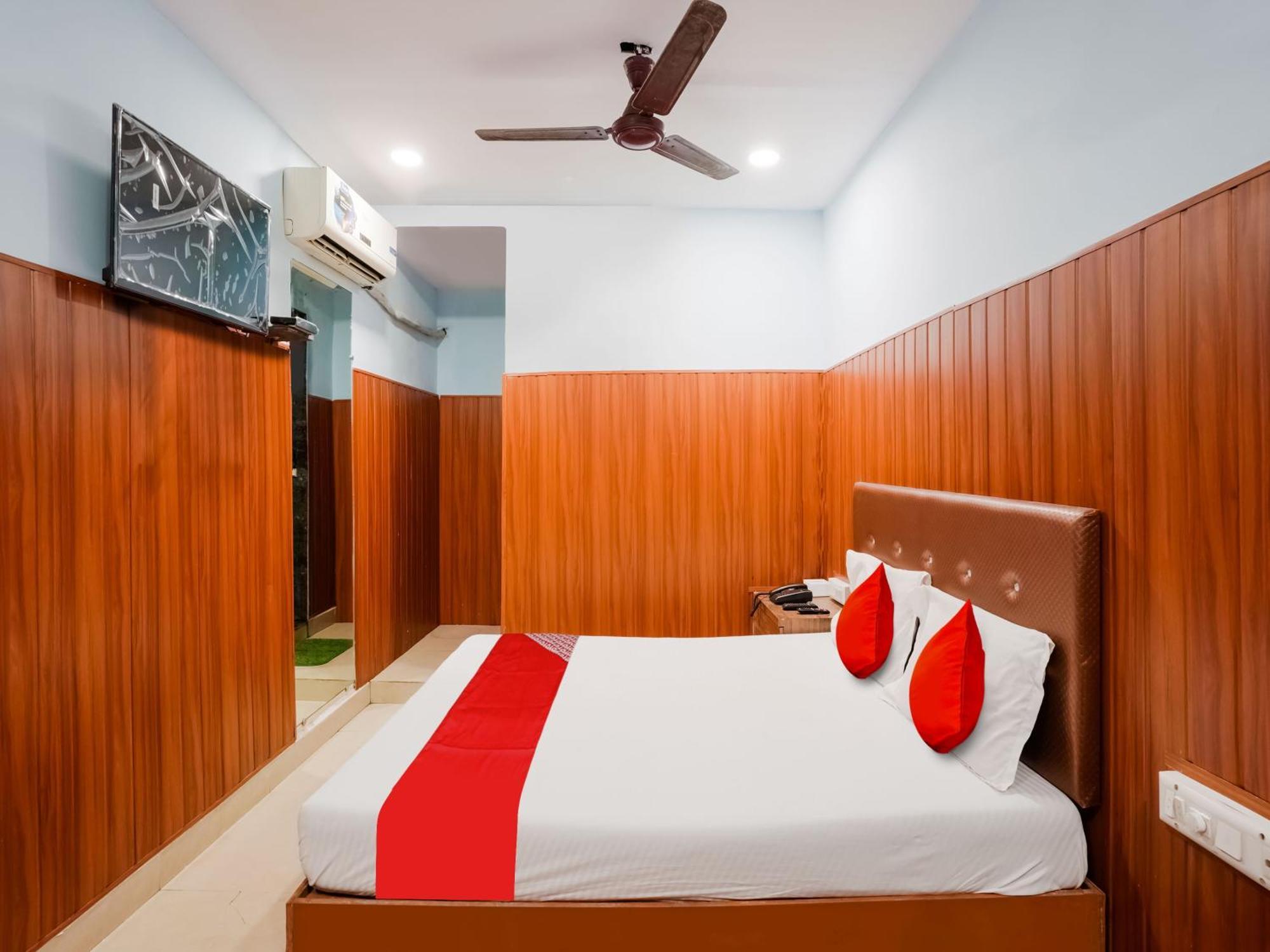 Hotel O Spotlight ثين المظهر الخارجي الصورة