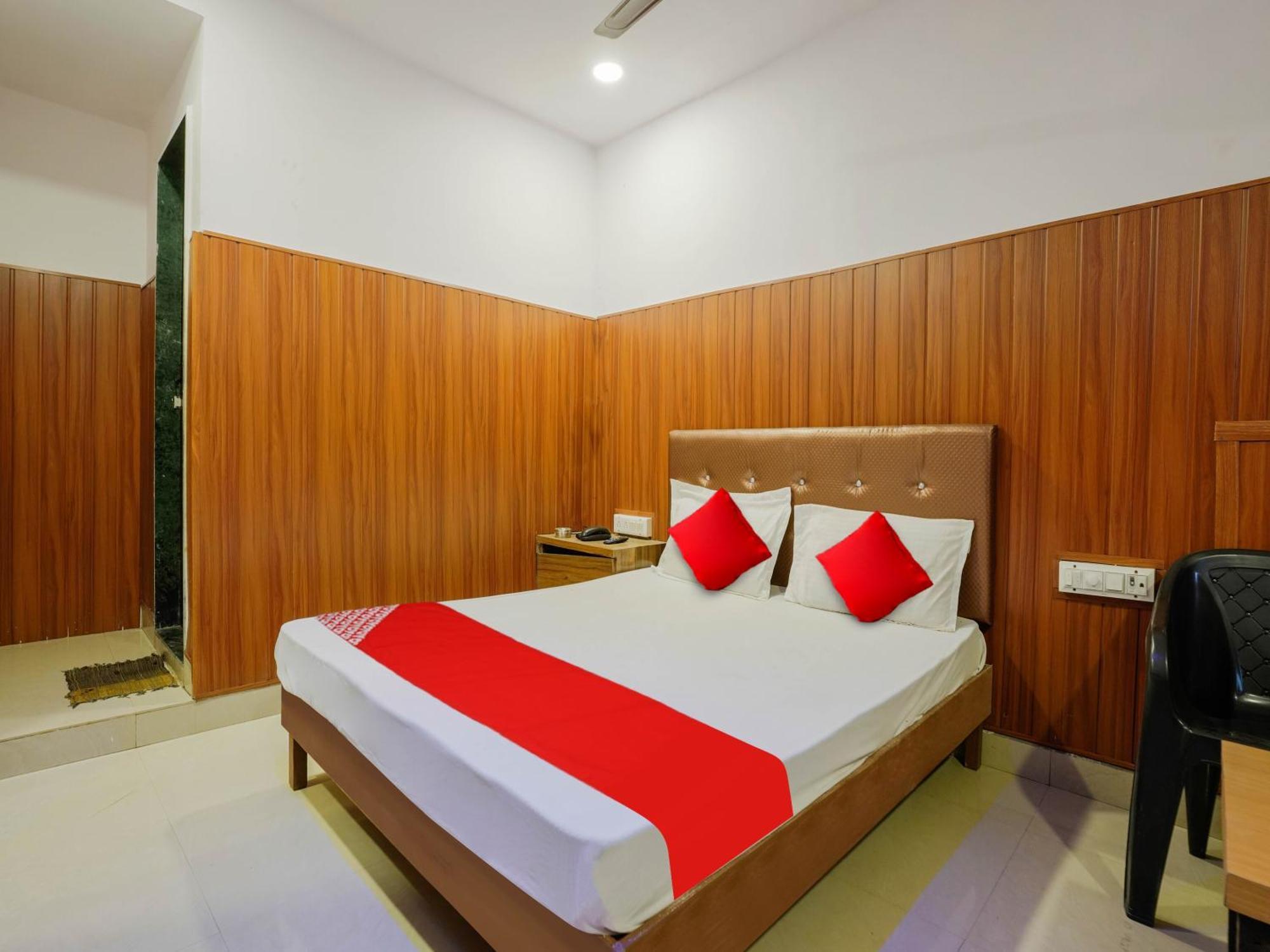 Hotel O Spotlight ثين المظهر الخارجي الصورة