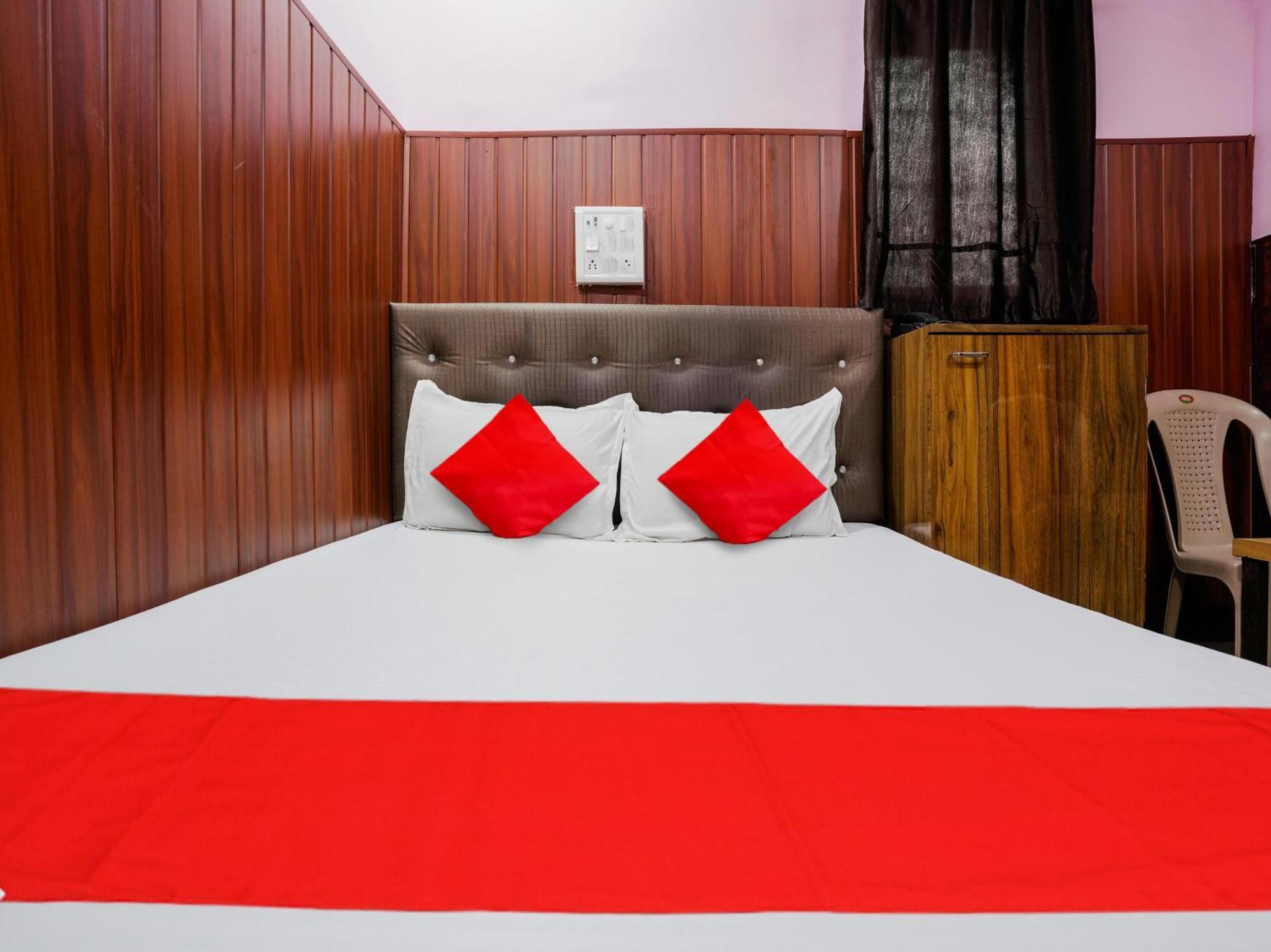 Hotel O Spotlight ثين المظهر الخارجي الصورة